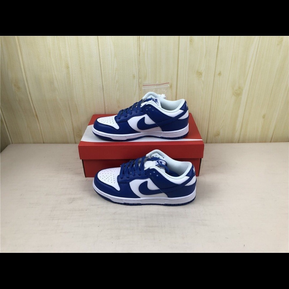 Kentucky blue dunks